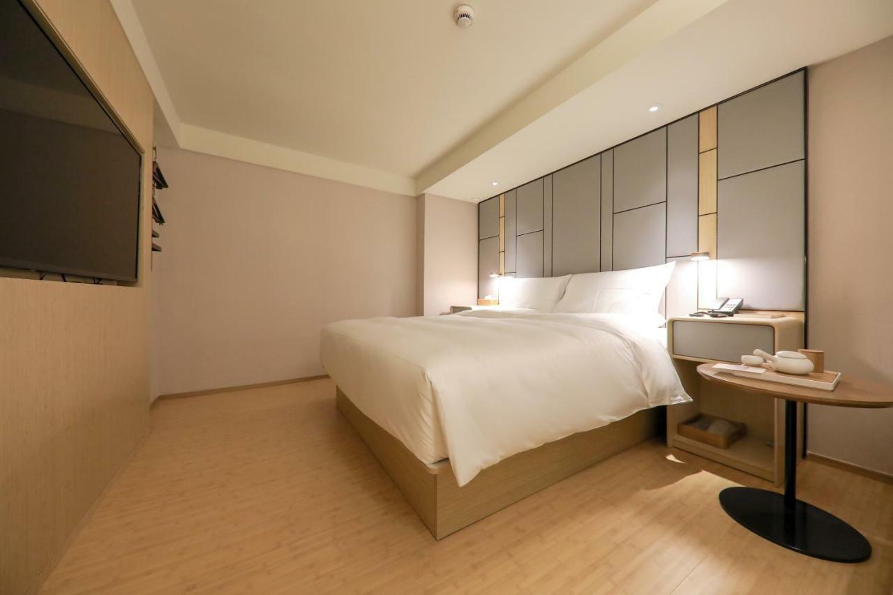 Ji Hotel Shanghai Buitenkant foto
