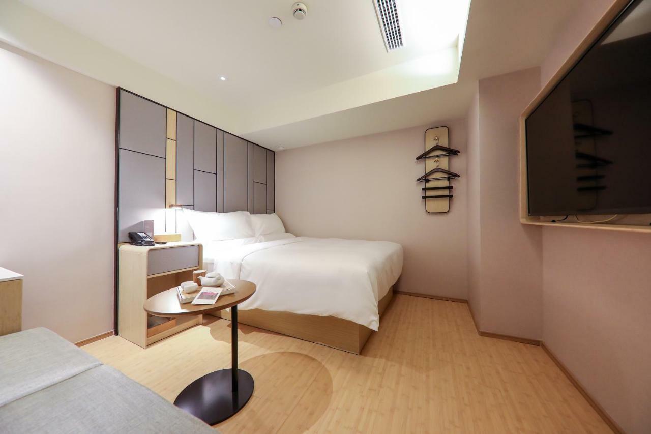 Ji Hotel Shanghai Buitenkant foto